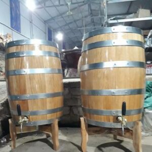 Thông tin cơ bản về thùng gỗ ủ rượu 300L dáng đứng
